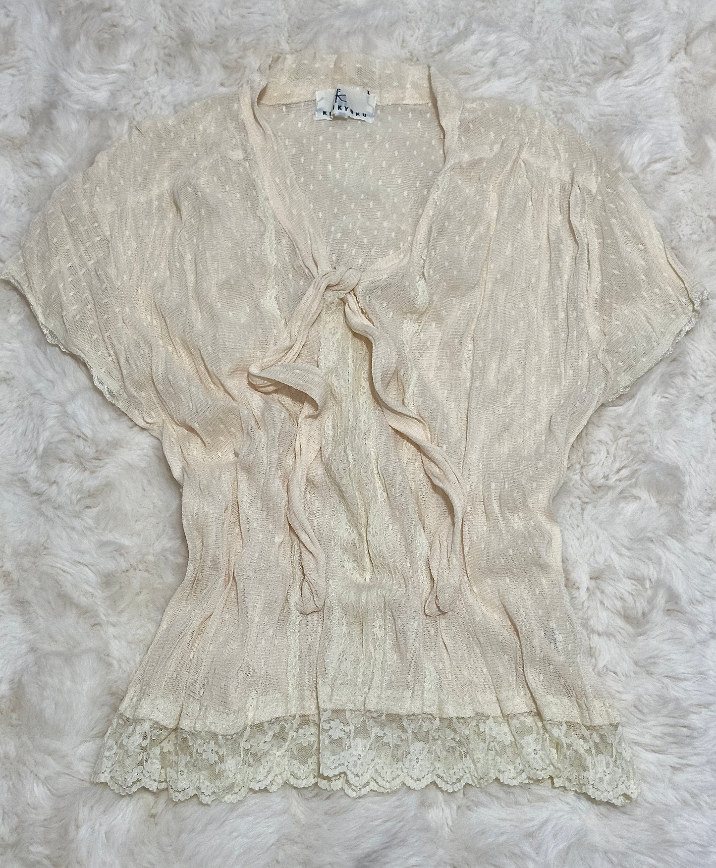 Kumikyoku Lace Top